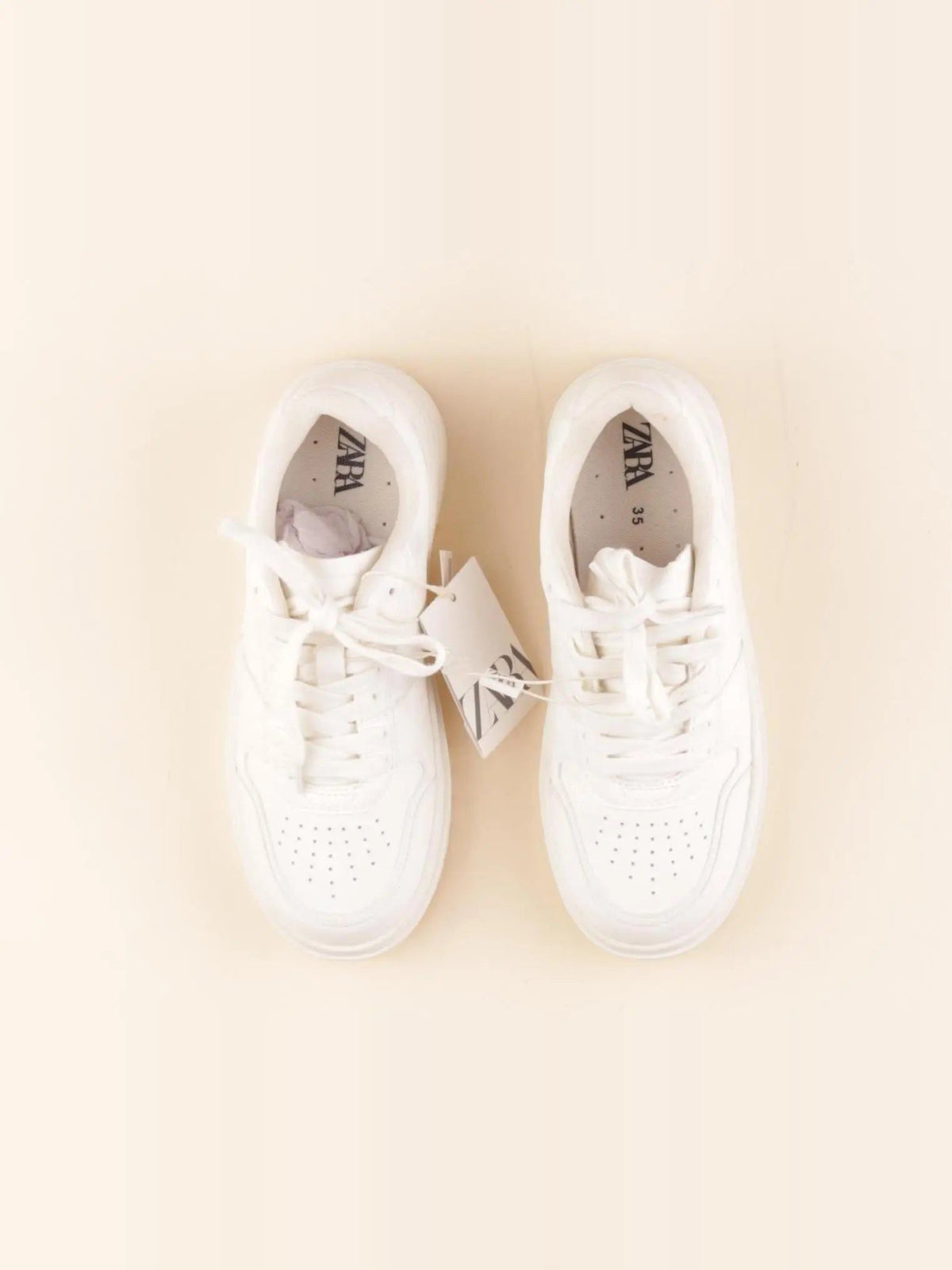 Baskets blanc