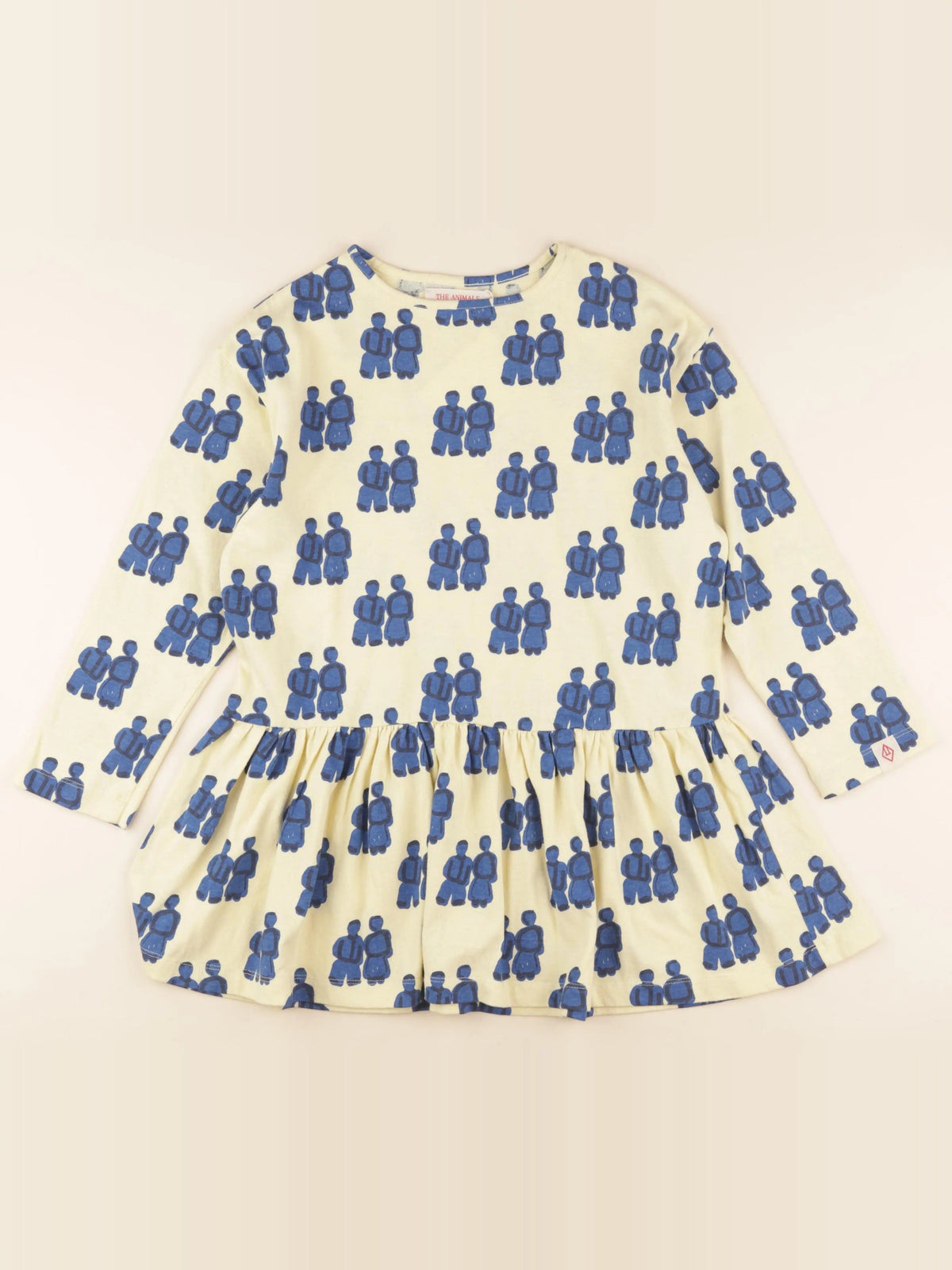 Robe beige, bleu