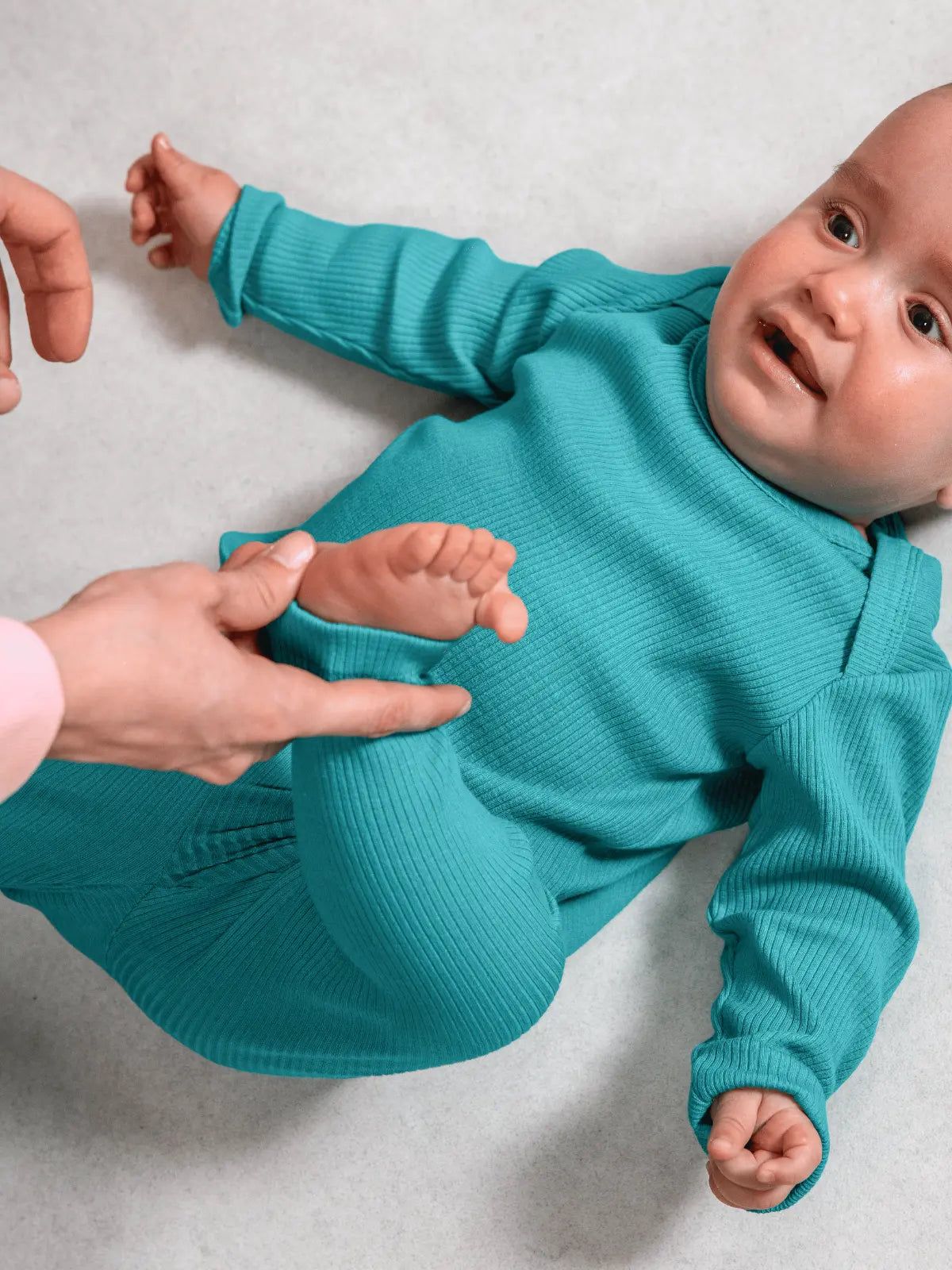 L'ensemble homewear bébé vert canard