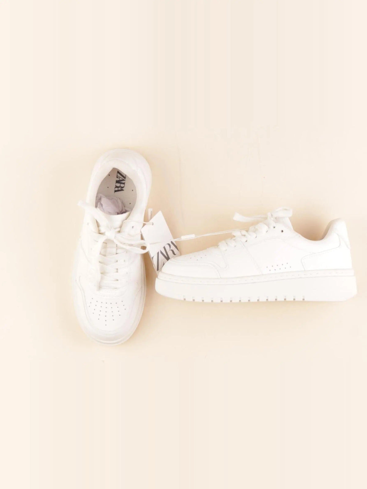 Baskets blanc