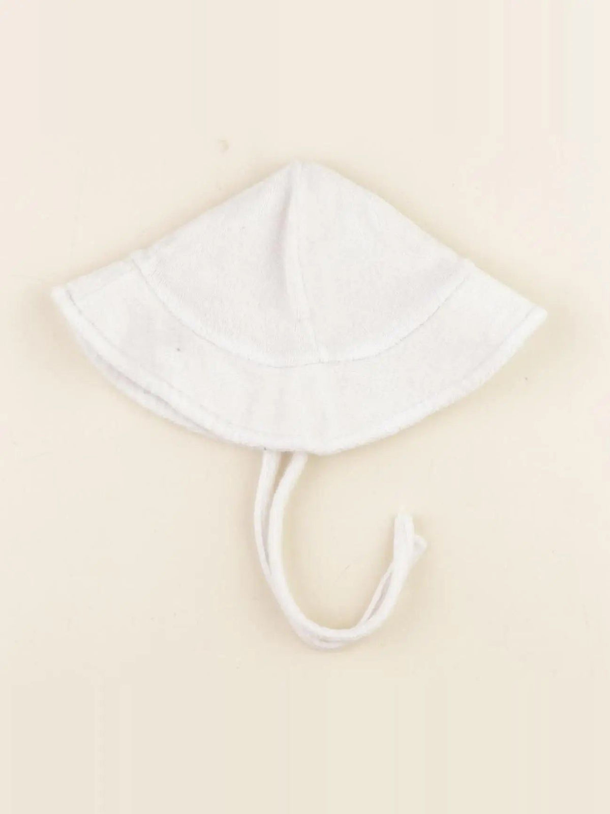 Chapeau pivoine eponge  blanc lunar rock