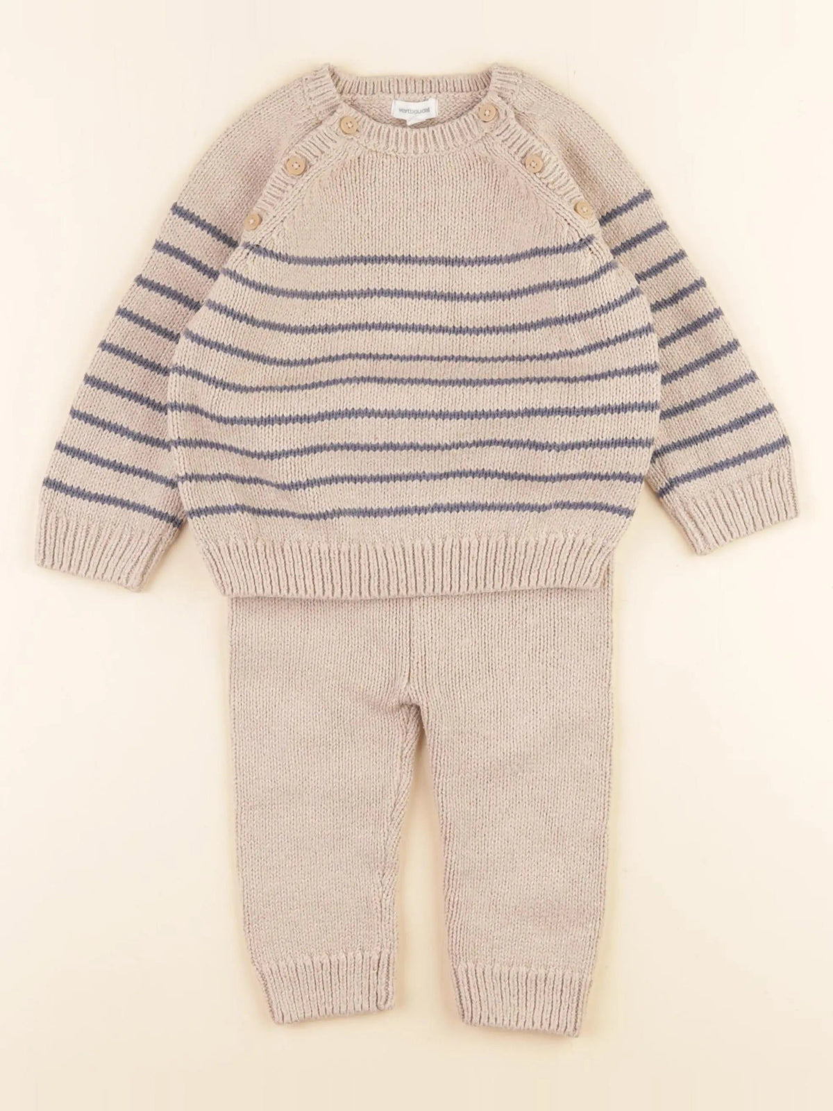 Ensemble gris