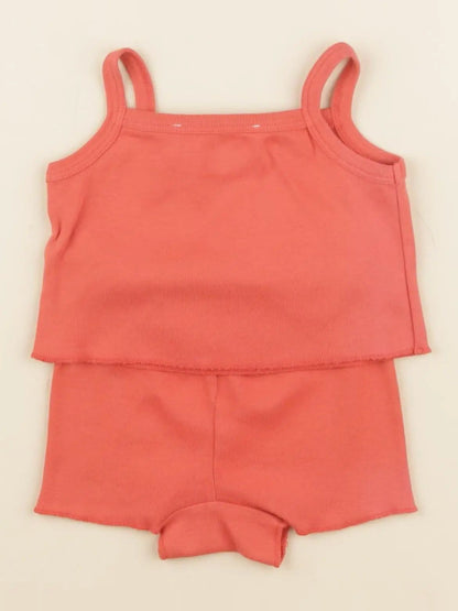 Ensemble rouge
